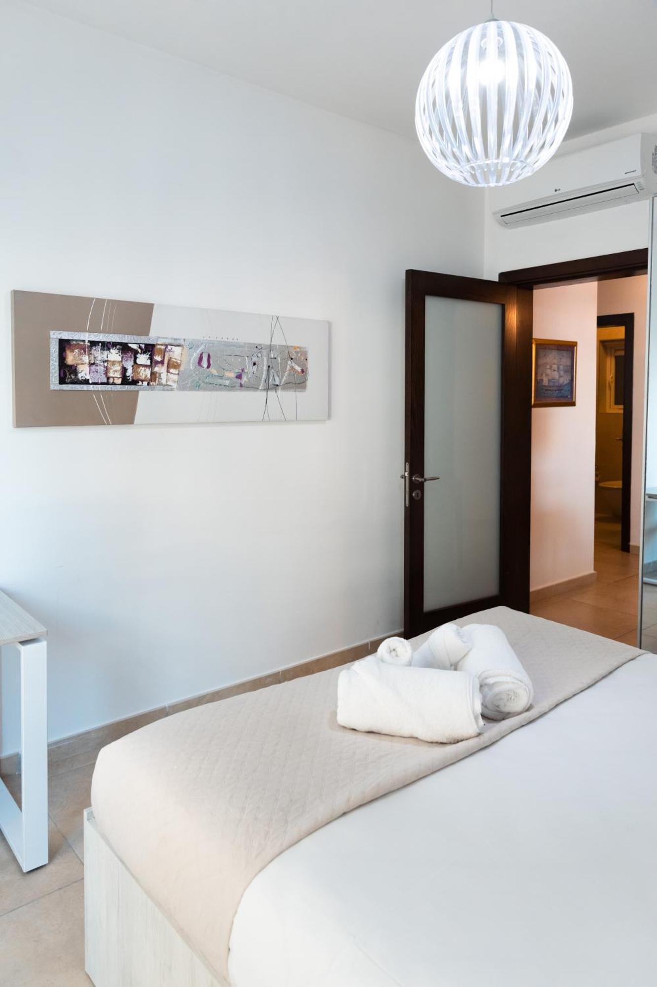 Luxury Seafront 3Br With Pool By Arcobnb スリーマ エクステリア 写真