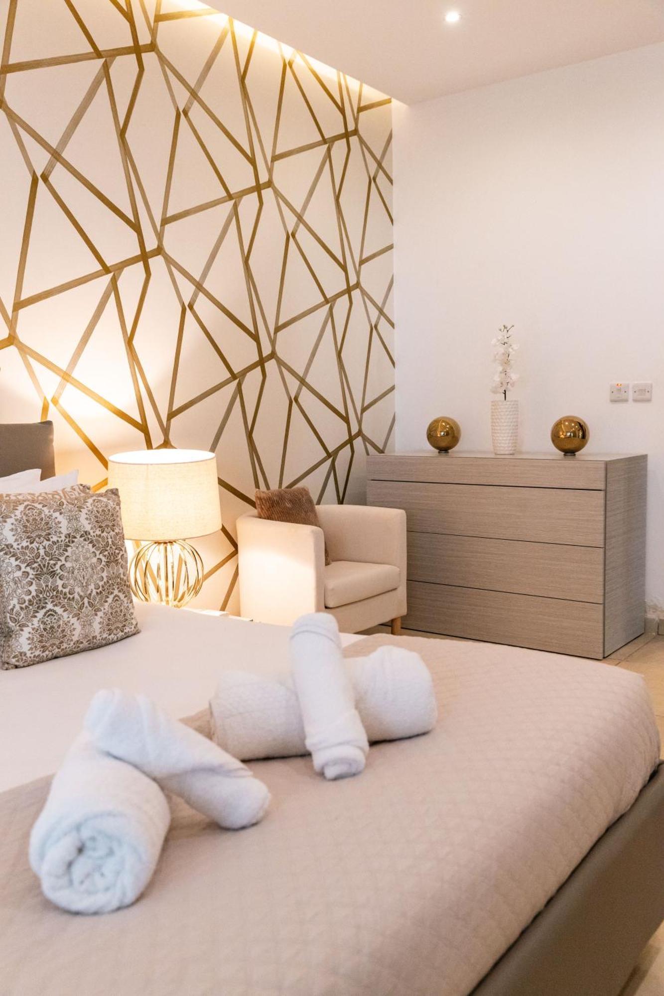 Luxury Seafront 3Br With Pool By Arcobnb スリーマ エクステリア 写真