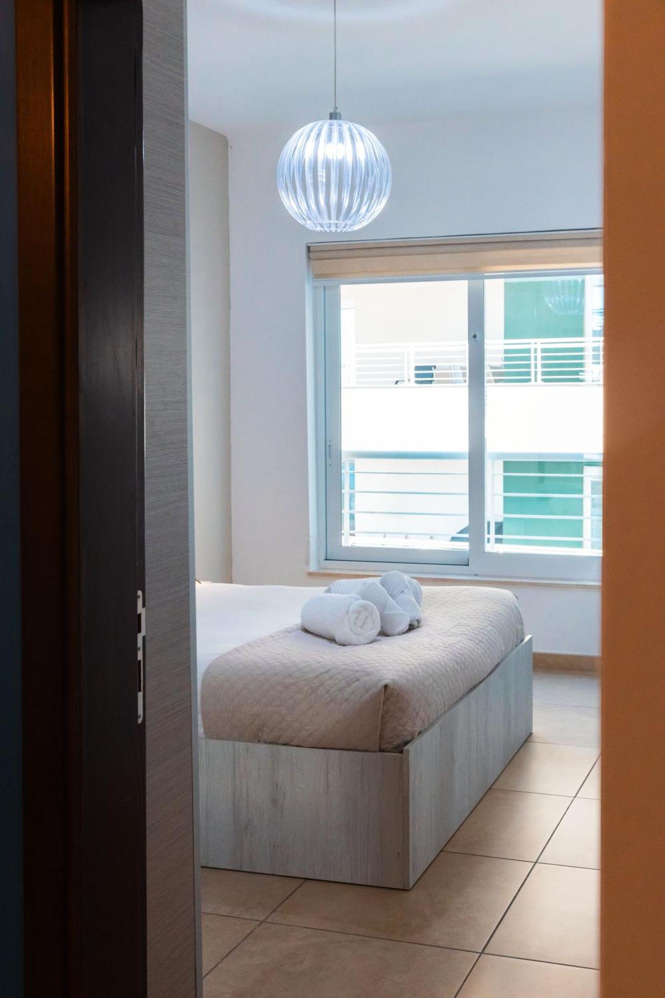 Luxury Seafront 3Br With Pool By Arcobnb スリーマ エクステリア 写真