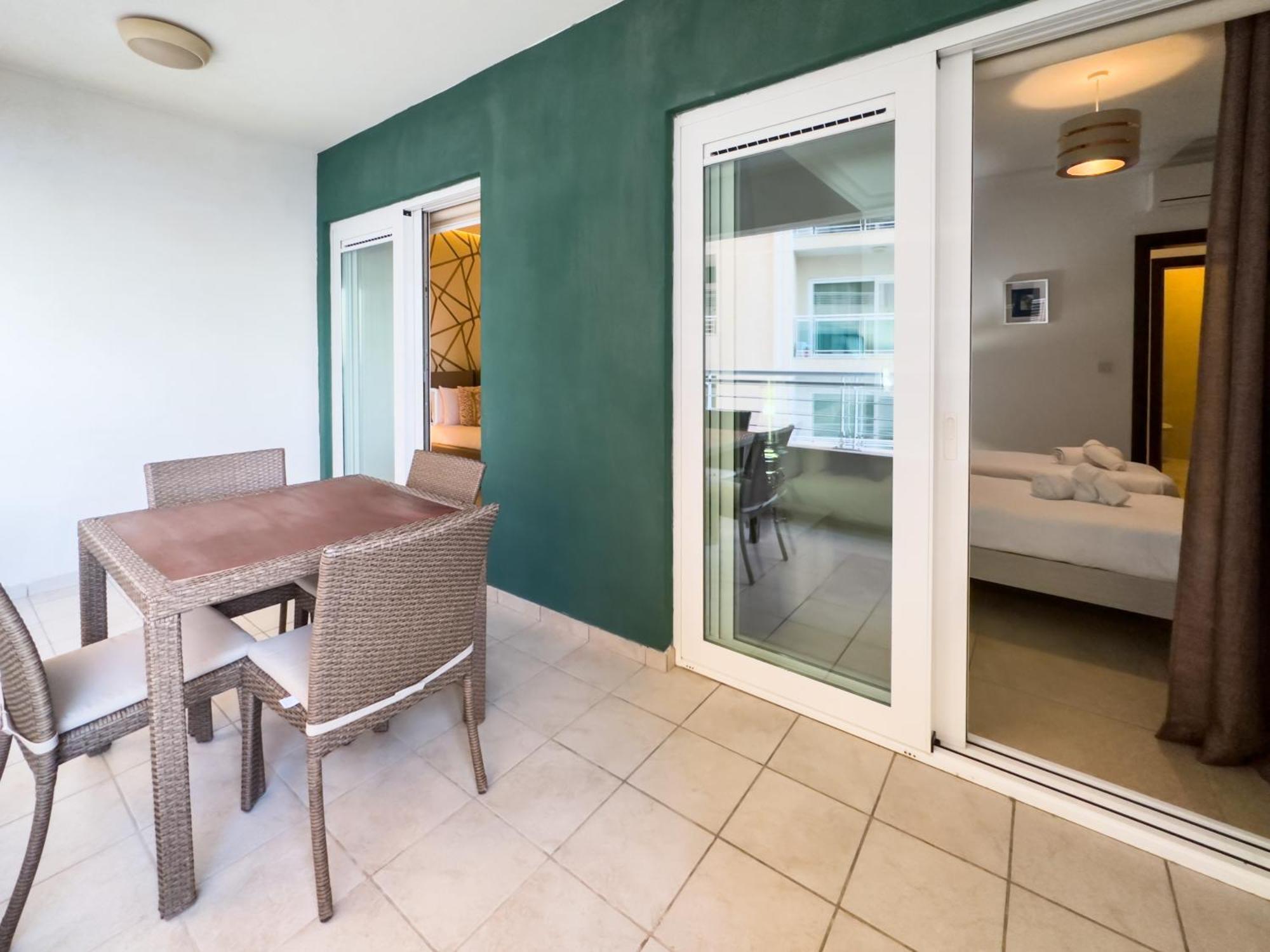 Luxury Seafront 3Br With Pool By Arcobnb スリーマ エクステリア 写真