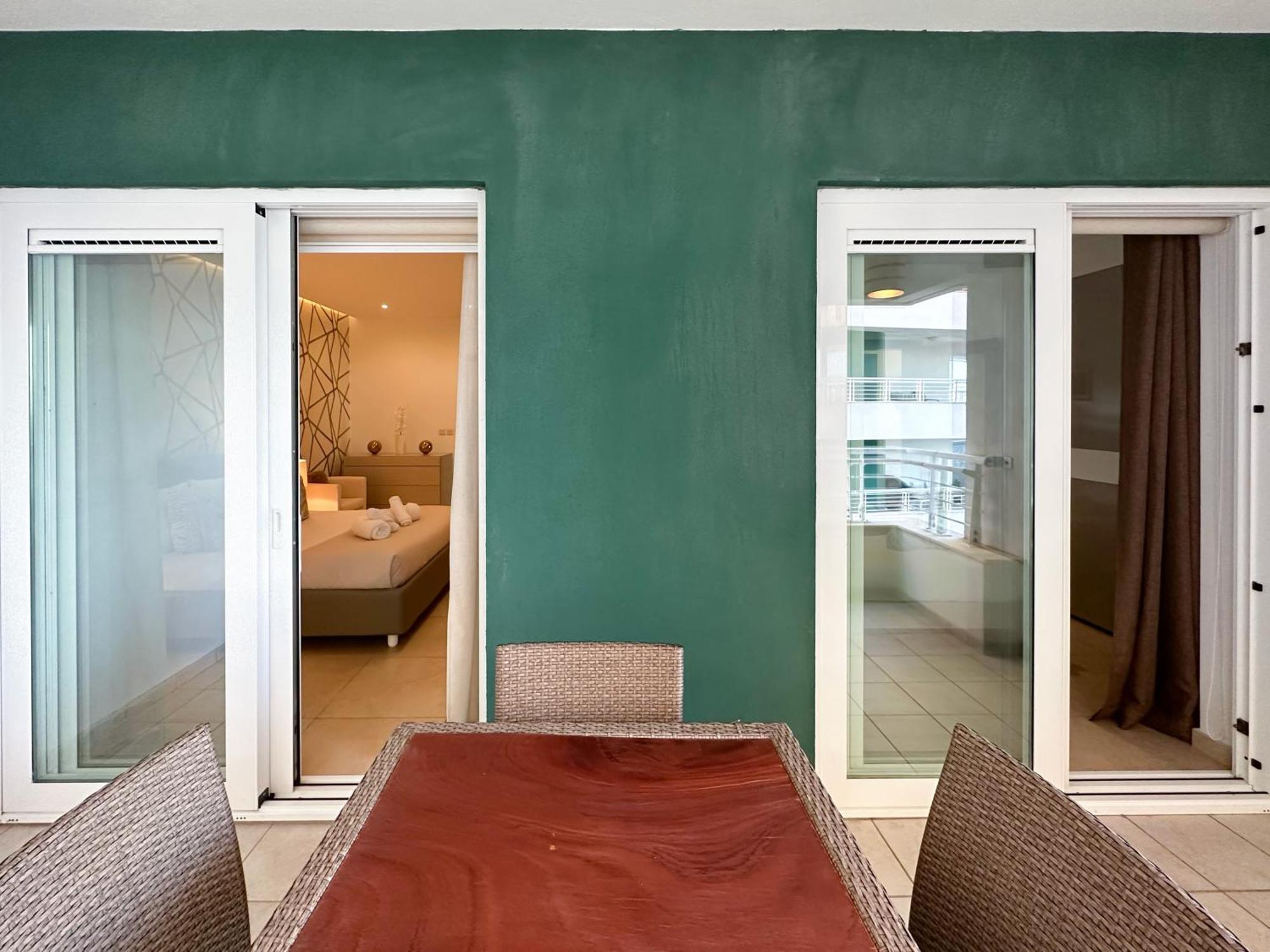 Luxury Seafront 3Br With Pool By Arcobnb スリーマ エクステリア 写真