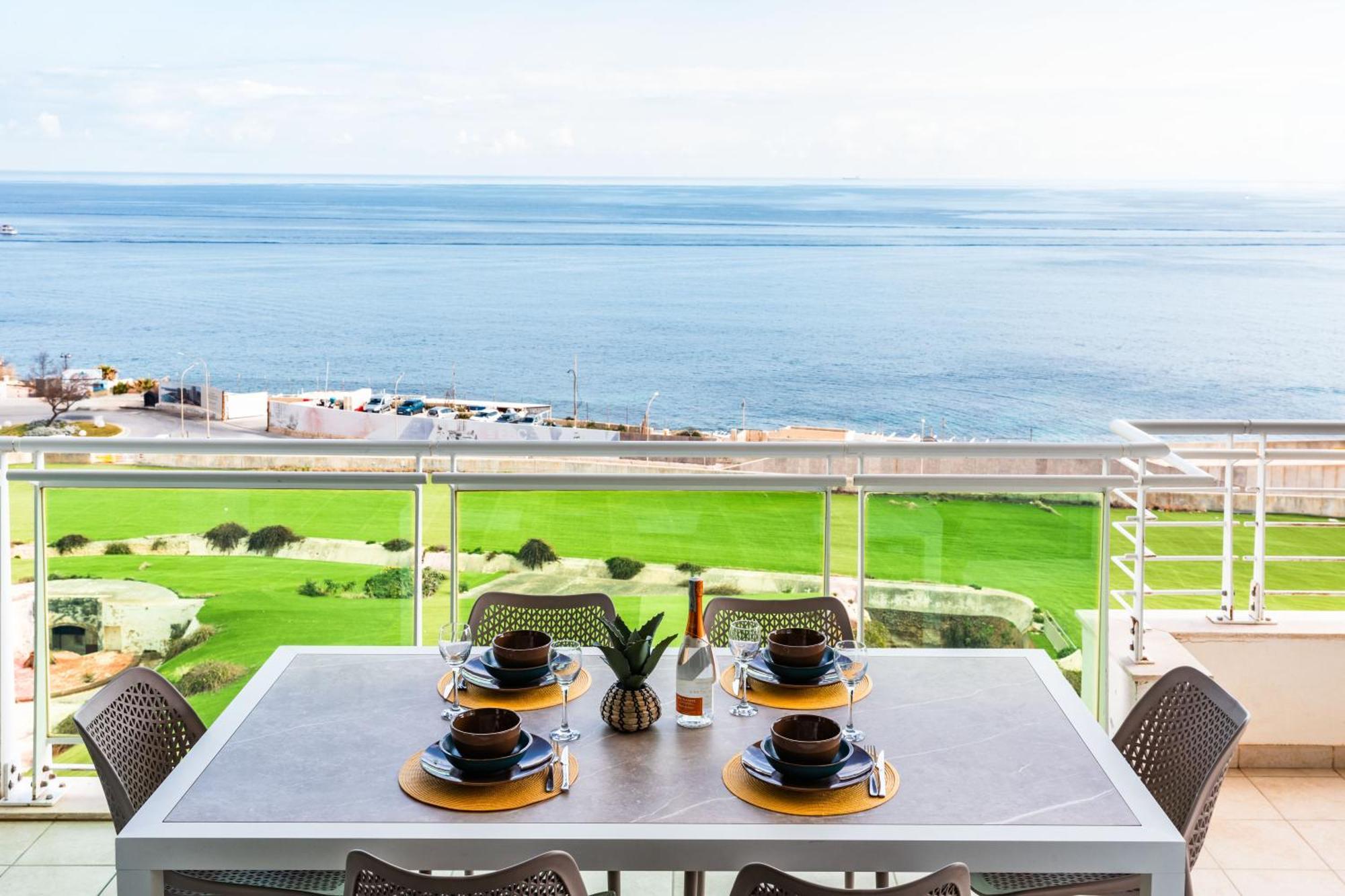Luxury Seafront 3Br With Pool By Arcobnb スリーマ エクステリア 写真
