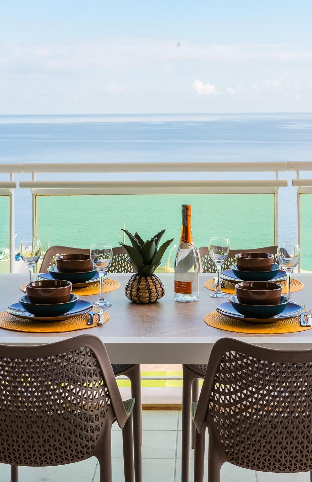 Luxury Seafront 3Br With Pool By Arcobnb スリーマ エクステリア 写真
